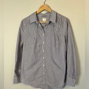 5/$20 Women’s A New Day Stripped button up Mini flowers Large